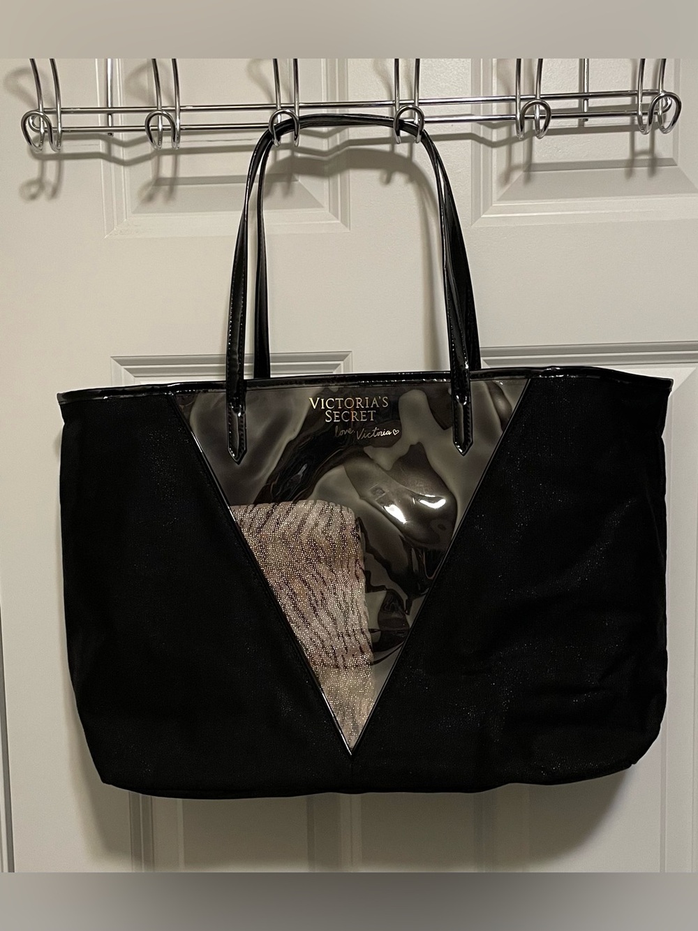 NWOT Victoria's Secret Shimmer Tote & Tiger Pouch Set